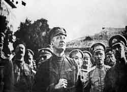 Петроград. Александр Керенский на митинге, 1917 год