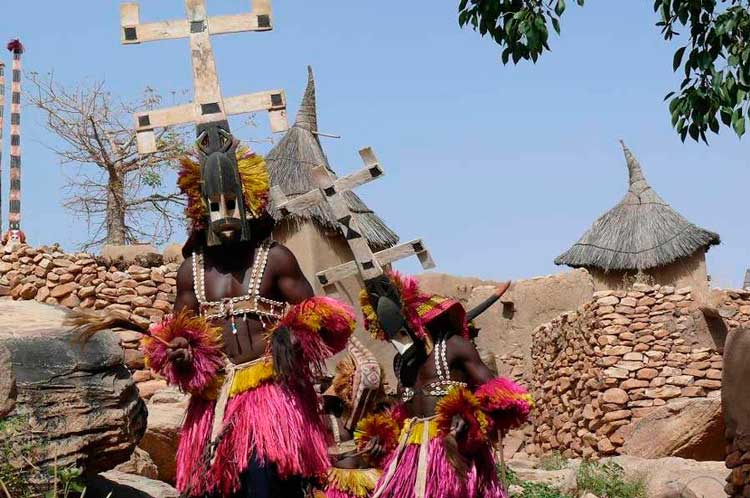 Космические путешествия Догонов