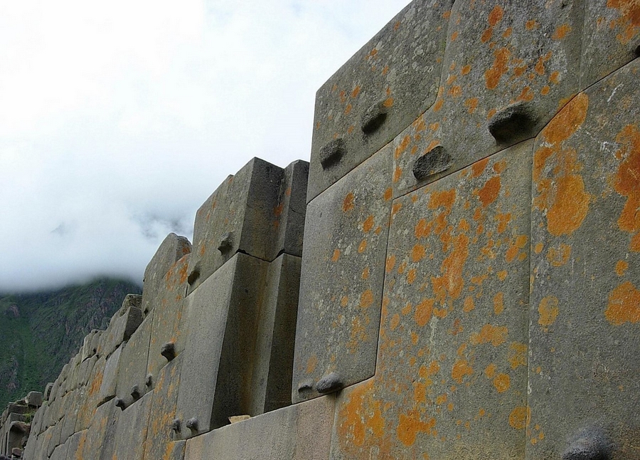 Кто и зачем построил Баальбек?